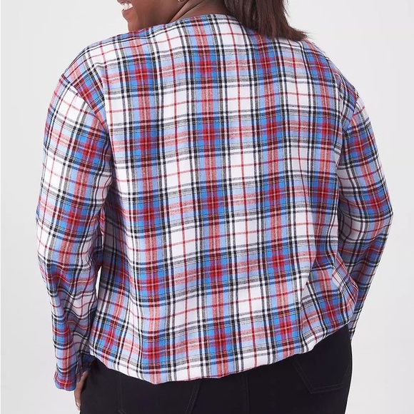 LANE BRYANT Tie-Front Top - Picture 4 of 12